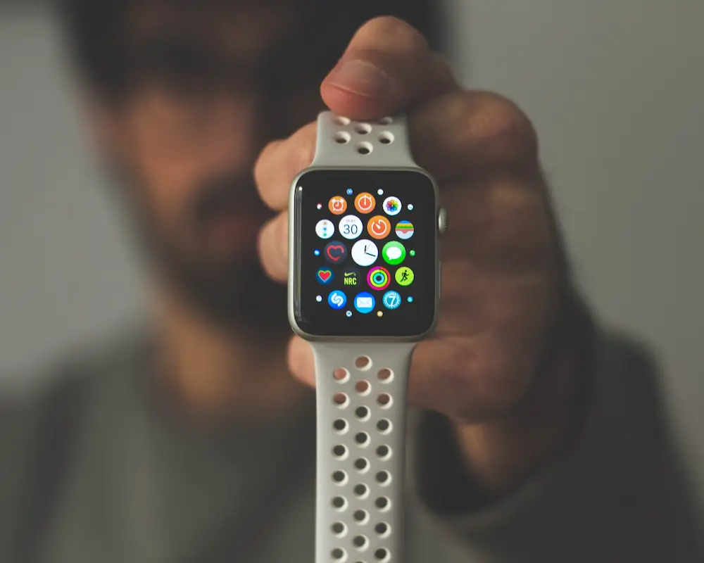 How to Easily Turn Off the Green Light on Your Apple Watch